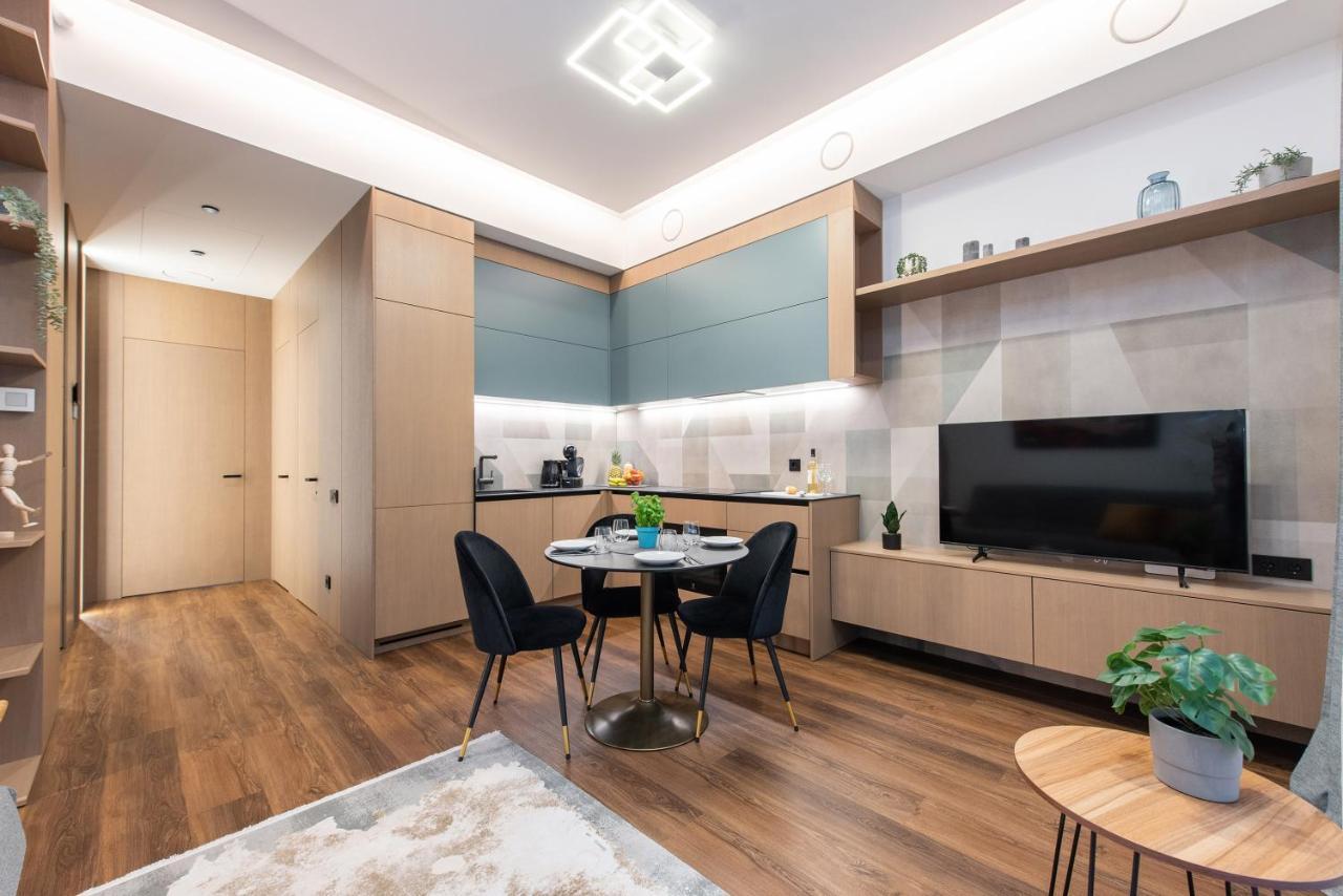 Cohost I New Basteja Life Apartments W-Garage Prkg & Self Check-In Βίλνιους Εξωτερικό φωτογραφία